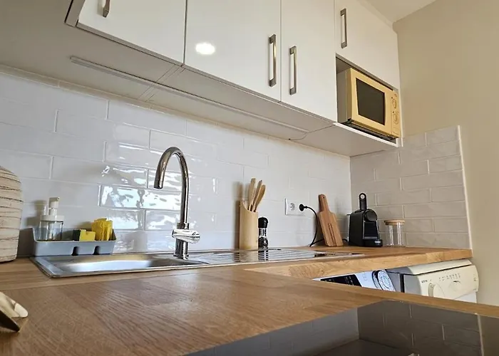 Beautiful With Pool Lägenhet *