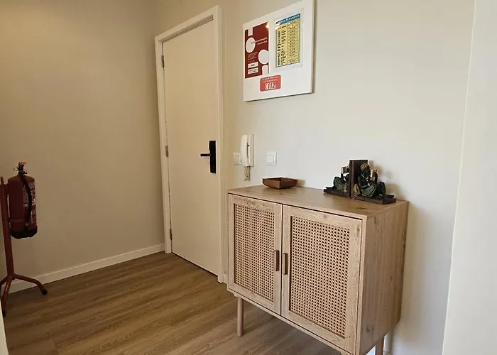 Beautiful With Pool Lägenhet *