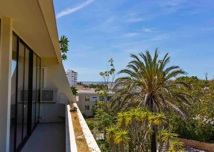 Beautiful With Pool Lägenhet