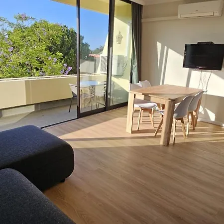 Beautiful With Pool Apartamento