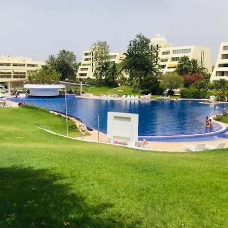 Beautiful With Pool Apartment