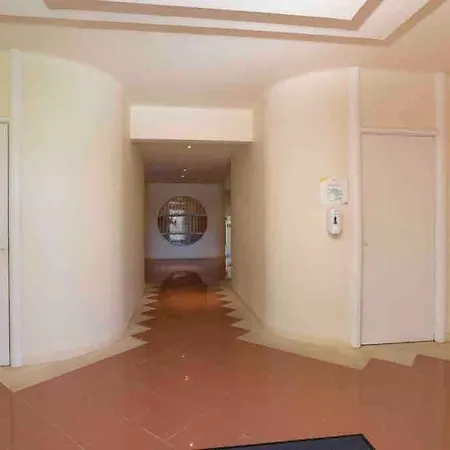Apartment Beautiful With Pool