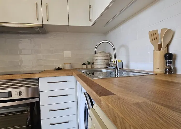 Beautiful With Pool Apartman