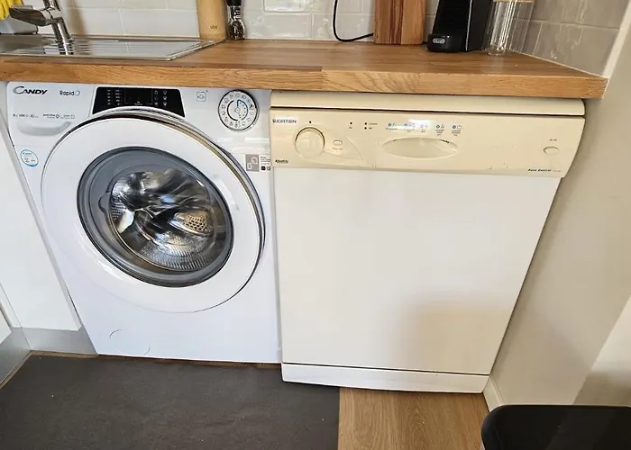 Beautiful With Pool アパート アルヴォル