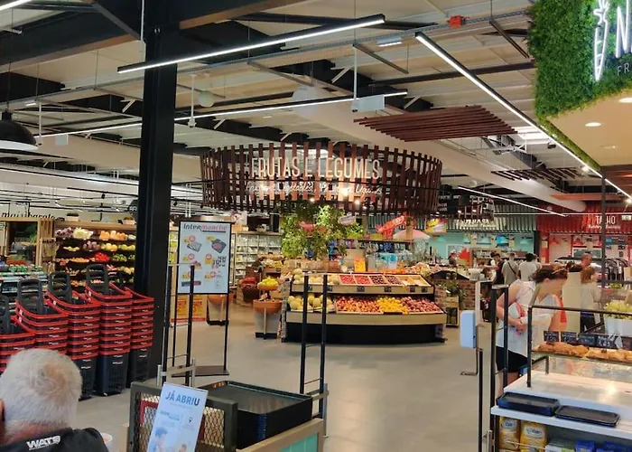 Beautiful With Pool アルヴォル