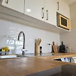 Beautiful With Pool Apartman *